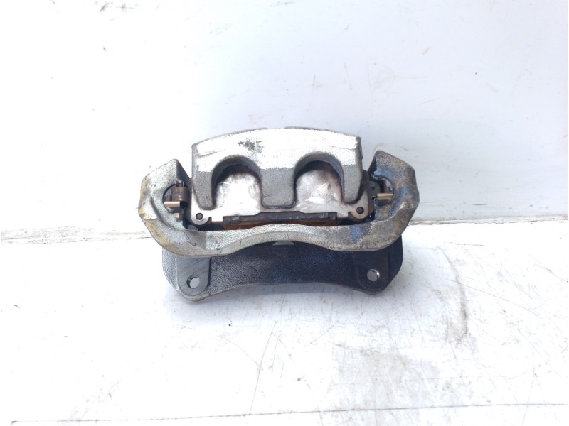 Recambio de pinza freno delantera derecha para toyota rav 4 referencia OEM IAM 4773048150  