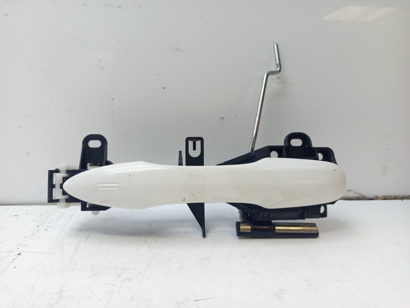 Recambio de maneta exterior delantera derecha para toyota yaris referencia OEM IAM 69210K0060A0  