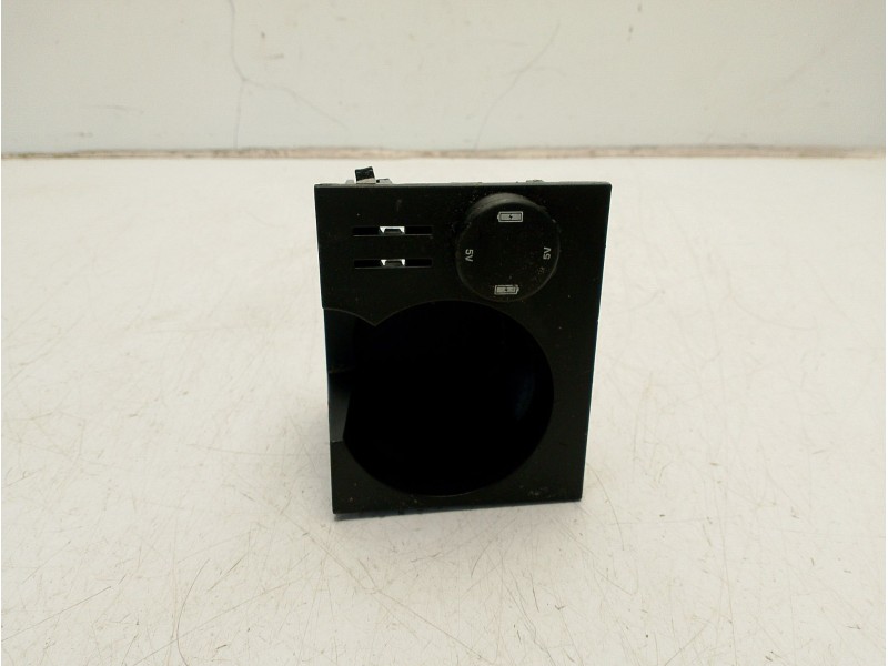 Recambio de moldura para land rover discovery sport (l550) 2.0 d 4x4 referencia OEM IAM LR116764 FK7219010AB 