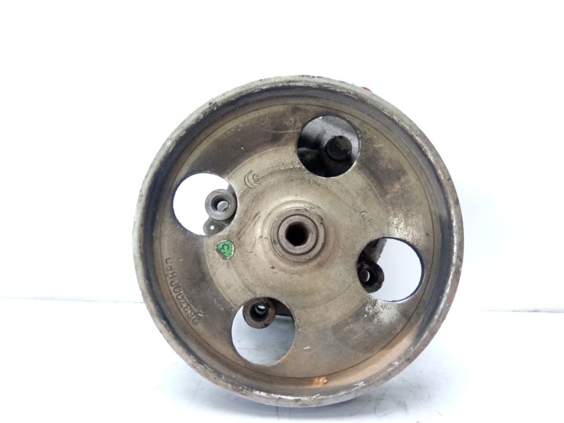 Recambio de bomba direccion para ford fiesta (cbk) 1.4 tdci cat referencia OEM IAM 9637000880  