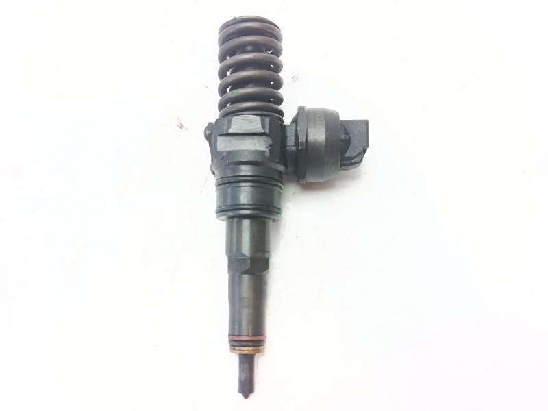 Recambio de inyector para seat ibiza (6l1) cool referencia OEM IAM 038130073AJ  038130073AG