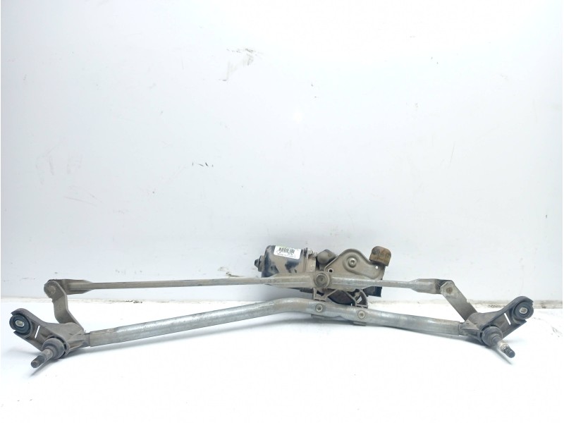 Recambio de motor limpia delantero para renault kangoo dynamique acción especial referencia OEM IAM 8200409692  
