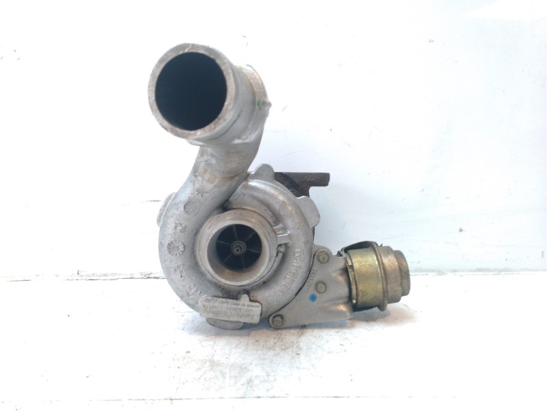 Recambio de turbocompresor para renault scenic ii 1.9 dci diesel referencia OEM IAM 8200381645  
