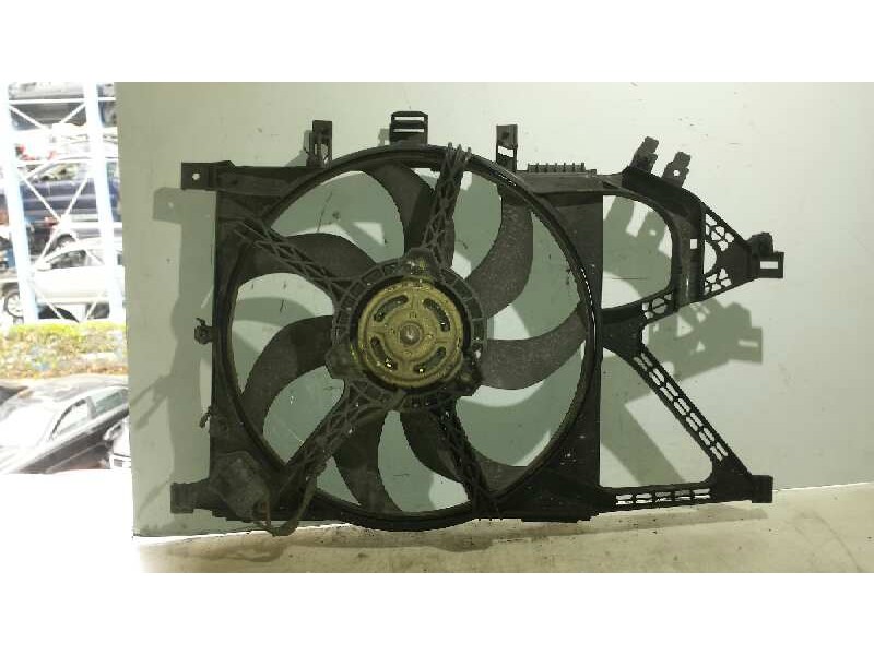 Recambio de electroventilador para opel corsa c sri referencia OEM IAM 8038845 A1852 PA66GF30