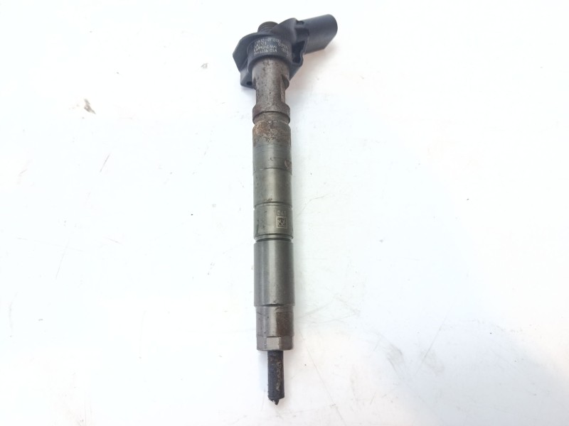 Recambio de inyector para kia sorento 2.5 crdi cat referencia OEM IAM 338004A100  338002F000