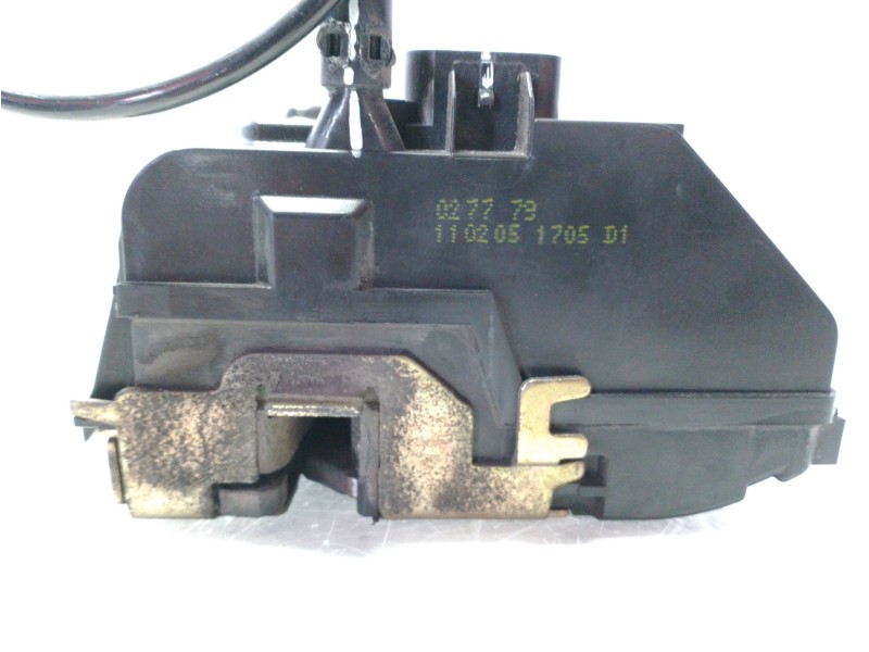 Recambio de cerradura puerta delantera derecha para renault scenic ii 1.9 dci diesel referencia OEM IAM 8200119121 1102051705D1 