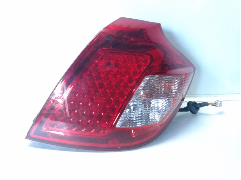 Recambio de piloto trasero derecho para kia cee´d 1.6 crdi cat referencia OEM IAM 924021H050 92402H 