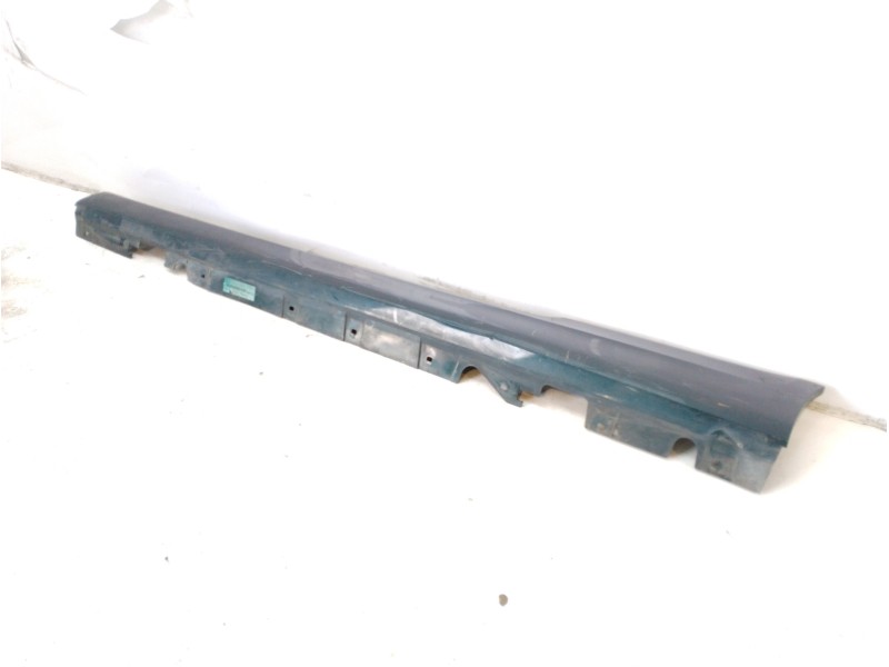 Recambio de faldon lateral para bmw serie 3 coupe (e92) 335i referencia OEM IAM 51777173919  