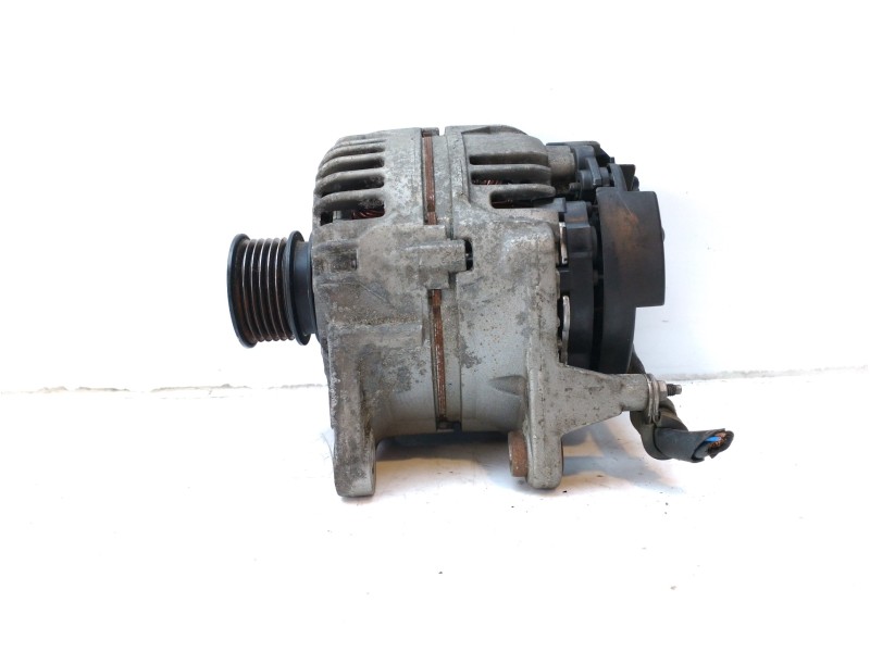 Recambio de alternador para seat ibiza (6k1) stella referencia OEM IAM 124325013  