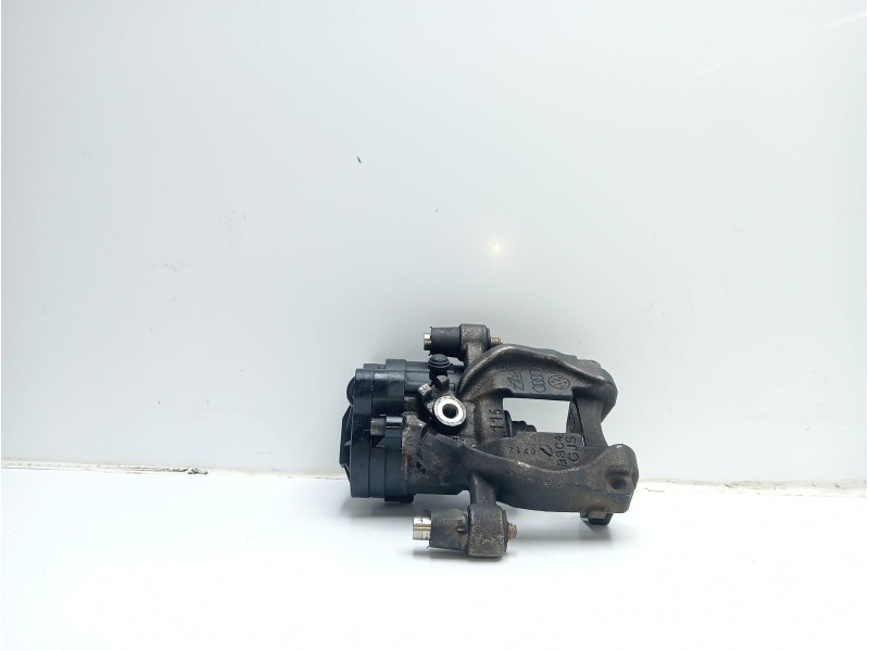 Recambio de pinza freno trasera derecha para audi a3 (8v) ambiente referencia OEM IAM 8V0615424  