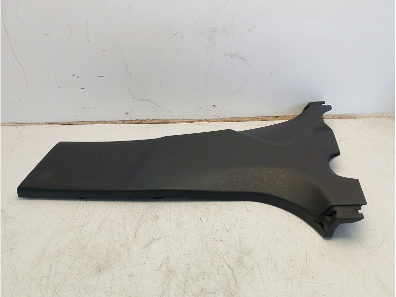 Recambio de moldura para toyota yaris (_p21_, _pa1_, _ph1_) 1.5 hybrid (mxph10) referencia OEM IAM 624140D330  