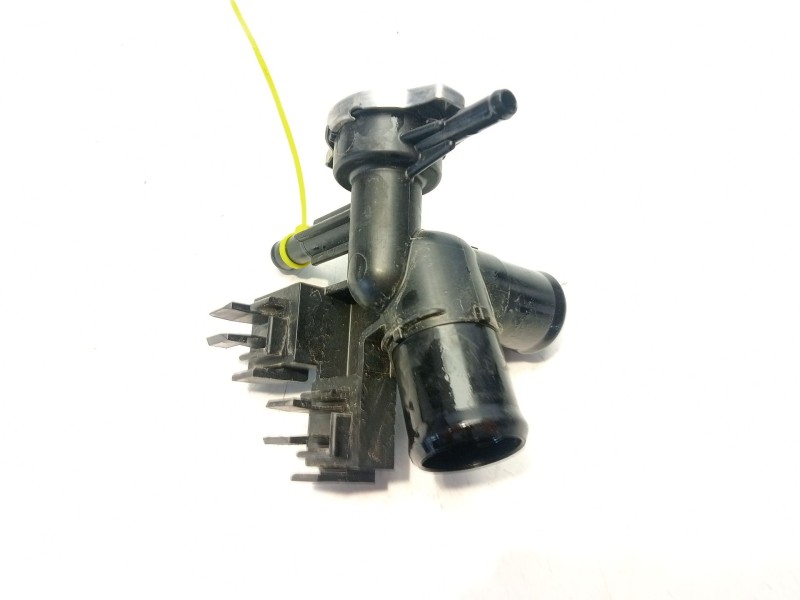 Recambio de tapa cierre para toyota yaris active referencia OEM IAM 1640136020  16502K0030
