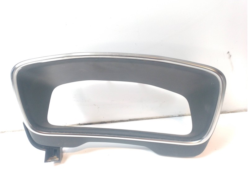 Recambio de molduras delanteras para toyota corolla (e21) hybrid advance referencia OEM IAM 5541002600C0  