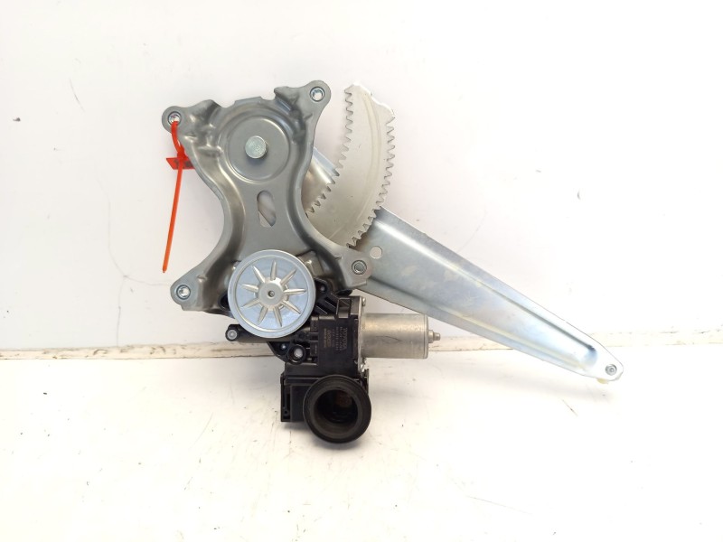 Recambio de elevalunas trasero derecho para toyota corolla (e21) referencia OEM IAM 6980347020  