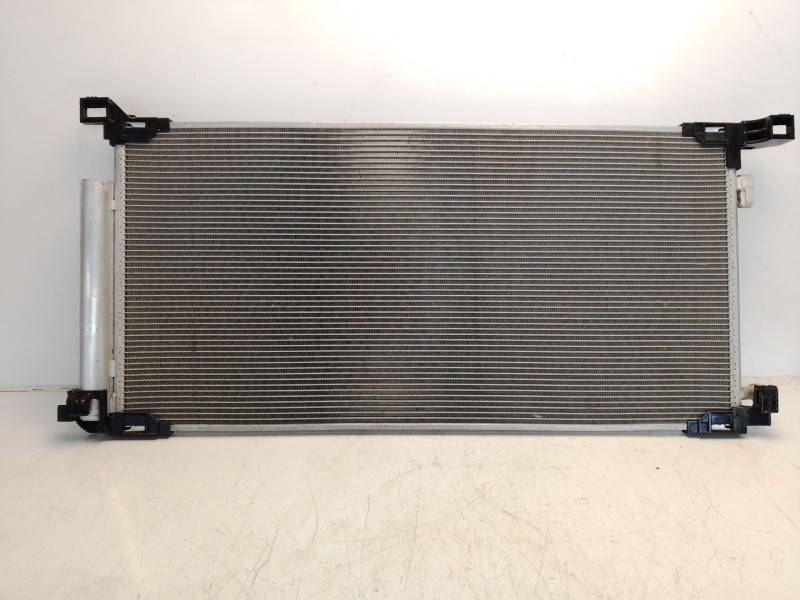 Recambio de condensador aire acondicionado para toyota corolla (e21) referencia OEM IAM 884A012110  