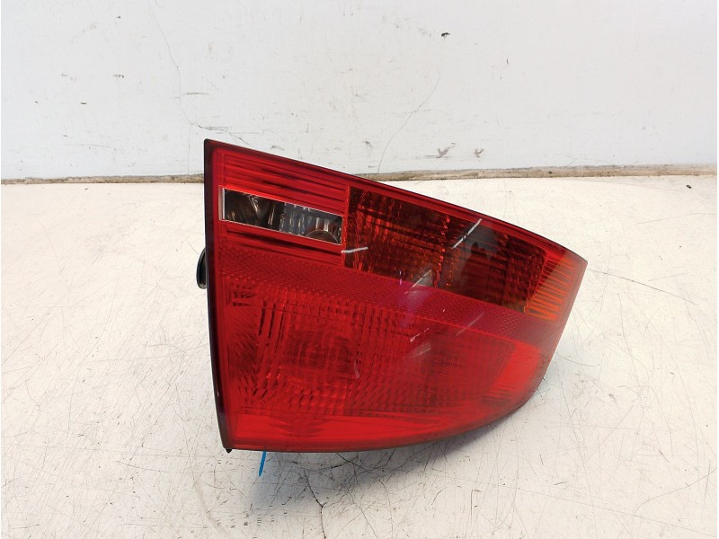 Recambio de piloto trasero izquierdo para audi a4 b7 (8ec) 2.0 tfsi referencia OEM IAM 8E5945095  