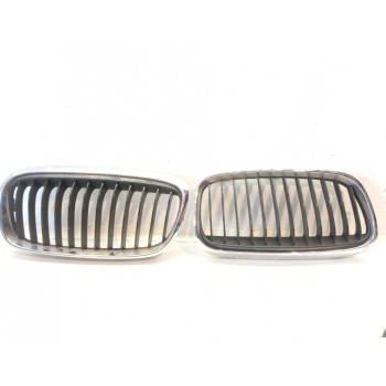 REJILLA PARAGOLPES DELANTERO 51137379610 51137379610 51137300544