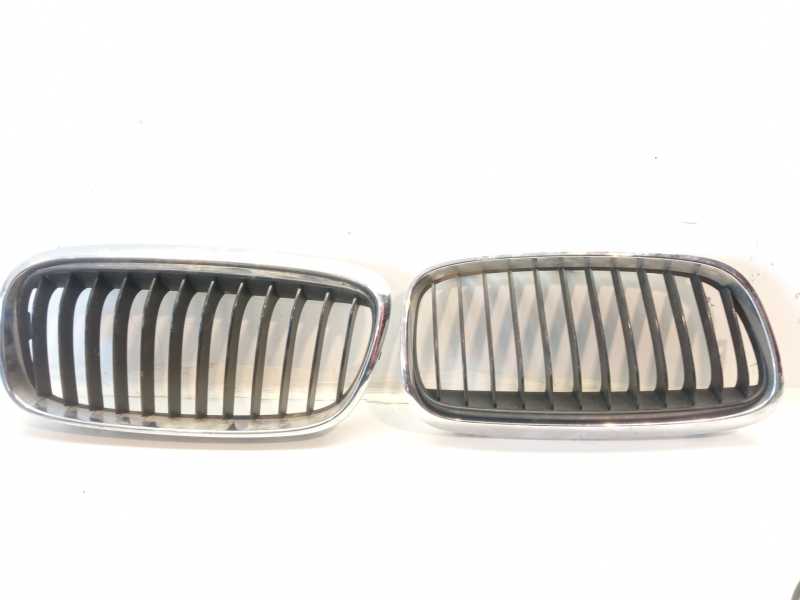 Recambio de rejilla paragolpes delantero para bmw serie 1 berlina (e81/e87) 123d referencia OEM IAM 51137379610 51137379610 5113