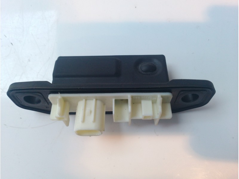 Recambio de maneta exterior porton para toyota yaris referencia OEM IAM 6943048030  