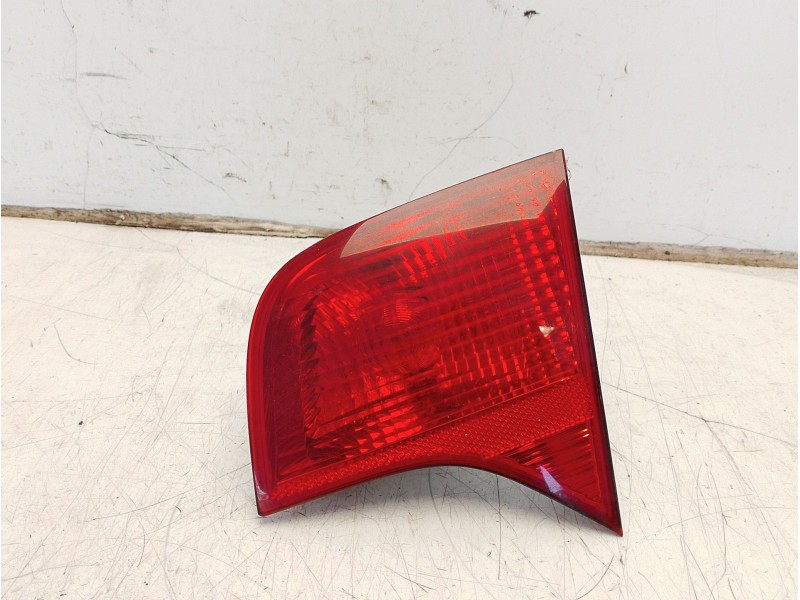 Recambio de piloto trasero derecho interior para audi a4 b7 (8ec) 2.0 tfsi referencia OEM IAM 8E5945094A  