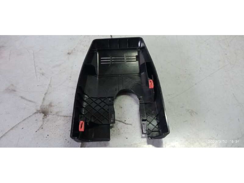 Recambio de moldura para toyota c-hr referencia OEM IAM 86466F4011  