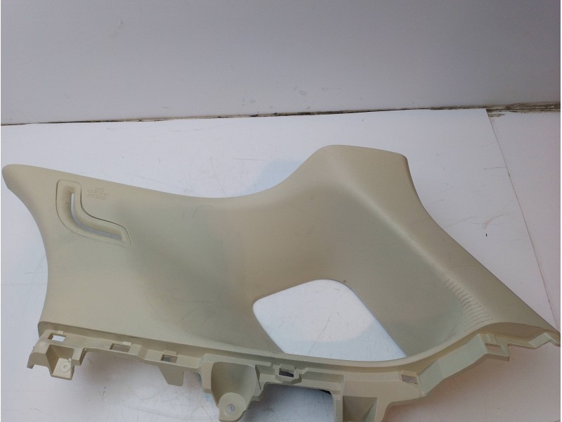 Recambio de molduras traseras para lexus ct (zwa10_) 200h (zwa10_) referencia OEM IAM 6247076012A0  