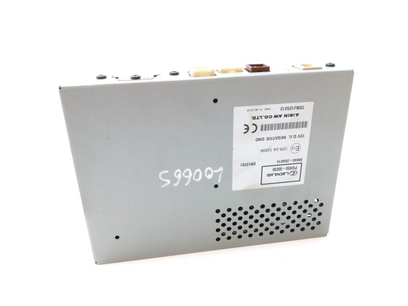 Recambio de sistema navegacion gps para lexus ct 200h referencia OEM IAM 8684020A014  