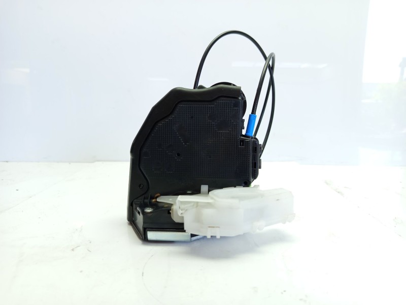 Recambio de cerradura puerta trasera derecha para toyota rav 4 active referencia OEM IAM 6905042021  6905042021 / 30119148