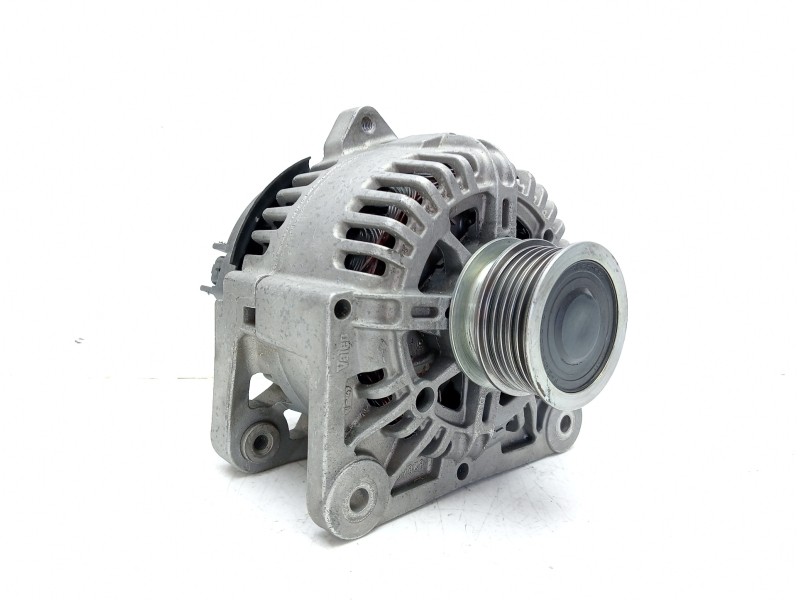 Recambio de alternador para renault clio ii fase ii (b/cb0) campus referencia OEM IAM 8200193100 986080140 