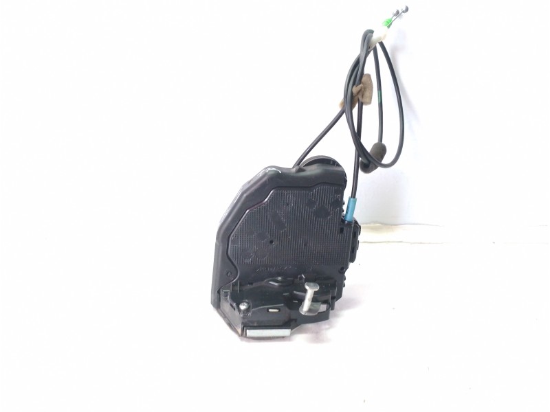 Recambio de cerradura puerta trasera derecha para toyota rav 4 referencia OEM IAM 6905033120 8020509 