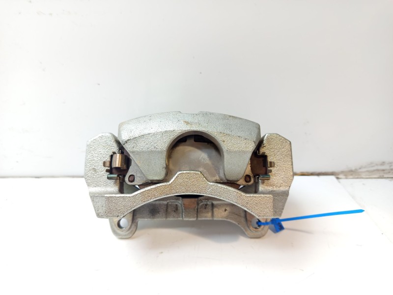 Recambio de pinza freno delantera derecha para toyota corolla (e21) referencia OEM IAM 4773076010  