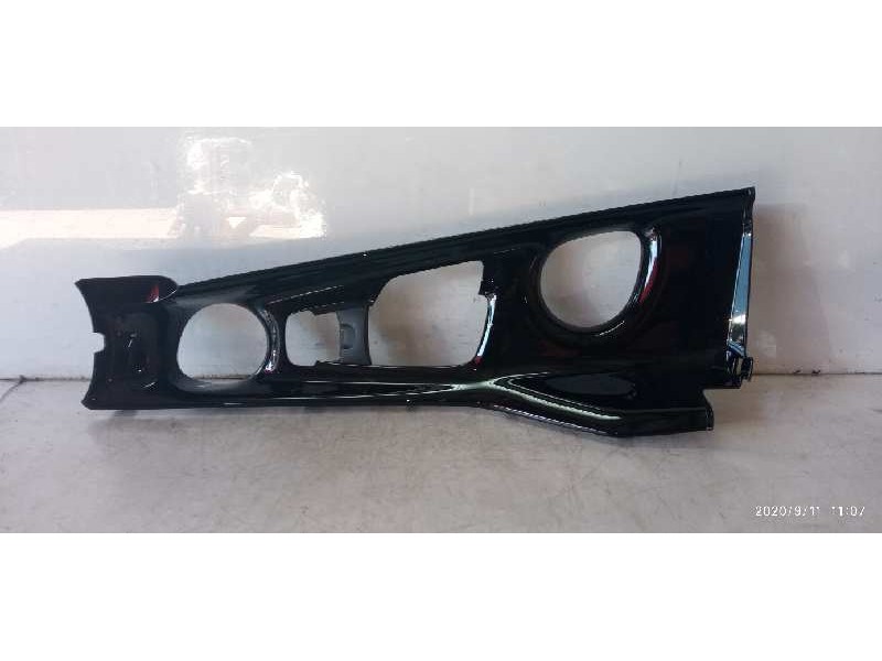 Recambio de moldura para toyota c-hr referencia OEM IAM 58804F4011  