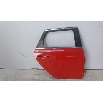 PUERTA TRASERA DERECHA 77004J7200 