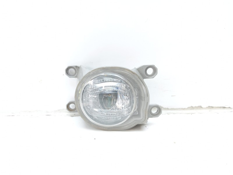 Recambio de faro antiniebla derecho para toyota aygo x-cite referencia OEM IAM 8121002110  