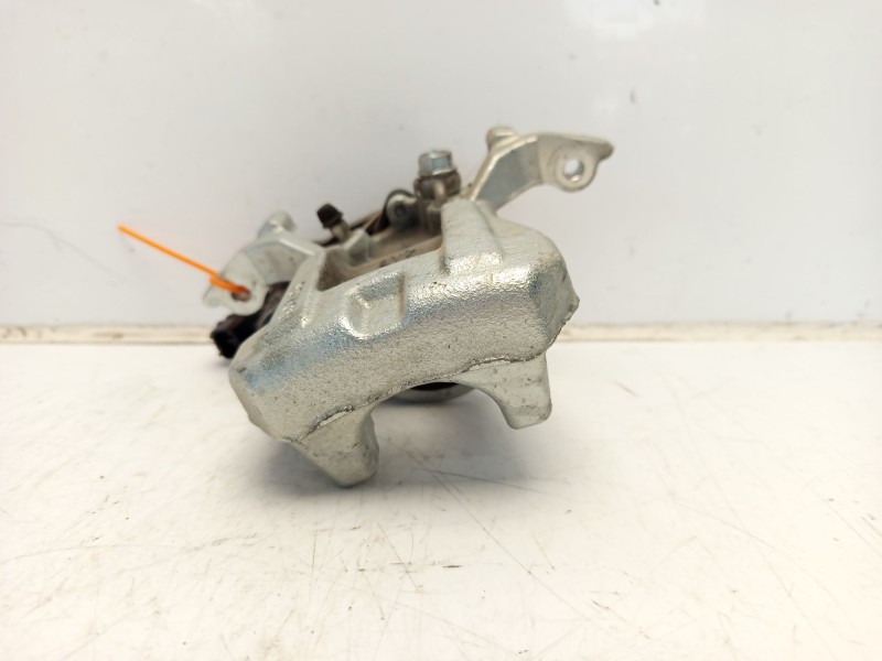 Recambio de pinza freno trasera izquierda para toyota corolla (e21) referencia OEM IAM 4785042080 4631033010 