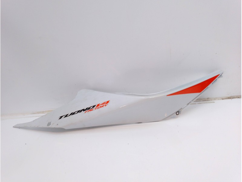 Recambio de moldura para aprilia tuono v4 r referencia OEM IAM 2B006977  