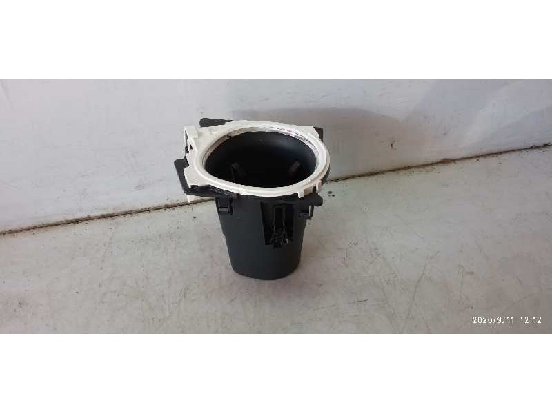 Recambio de moldura para toyota c-hr referencia OEM IAM 55619F4090  