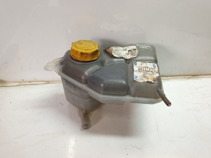 Recambio de deposito expansion para ford fusion (cbk) elegance referencia OEM IAM 2S6H8K218  