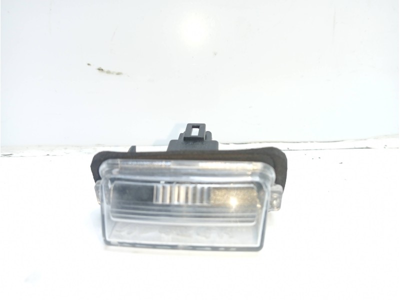 Recambio de piloto matricula para toyota yaris referencia OEM IAM 812700D120  
