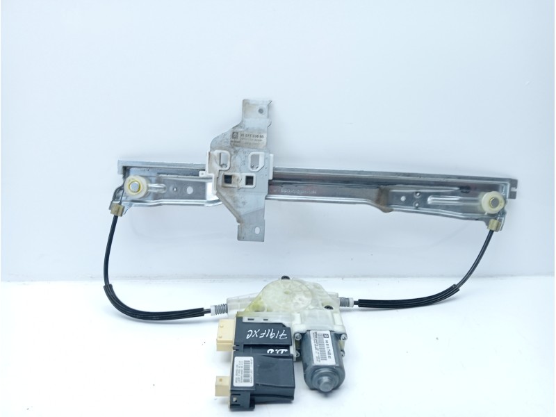 Recambio de elevalunas delantero derecho para citroën c4 berlina collection referencia OEM IAM 9681574880 9657133580 