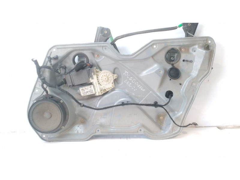 Recambio de motor elevalunas delantero derecho para seat toledo (1m2) referencia OEM IAM 1j0959802G  