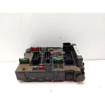 CAJA RELES / FUSIBLES 6500Y1 