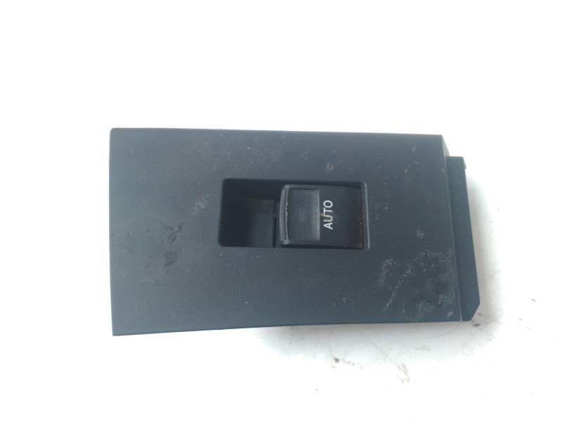 Recambio de mando elevalunas trasero izquierdo para toyota auris referencia OEM IAM 8481002140 7427202630 