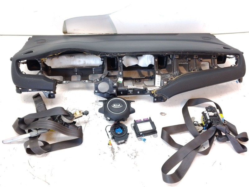 Recambio de kit airbag para kia carens ( ) referencia OEM IAM 84710A4100WK 93490A4110 / 88810A4200DCM / 88831A44200WK / 88820A40