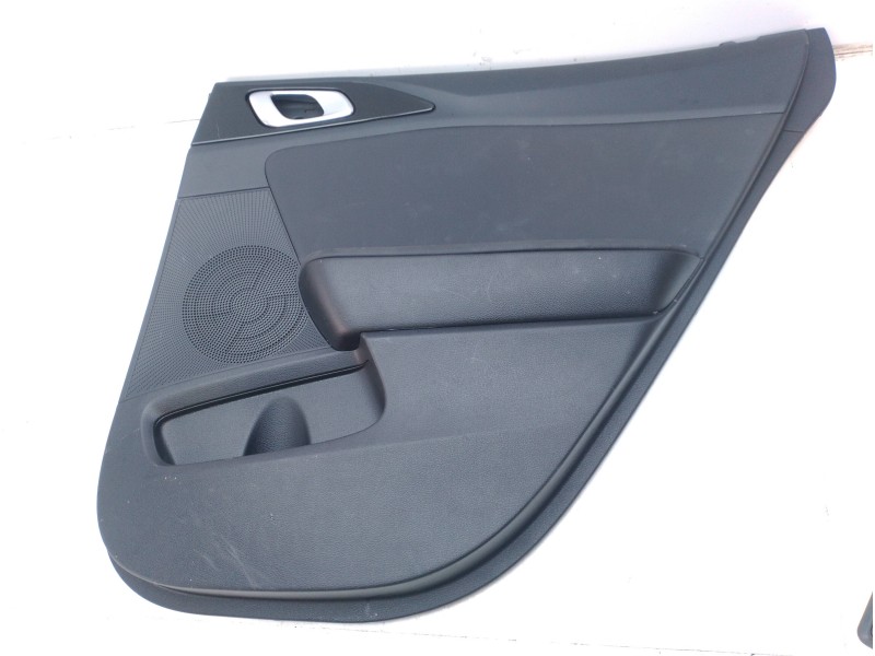 Recambio de guarnecido puerta trasera derecha para kia ceed business referencia OEM IAM 83302J7052DQB  