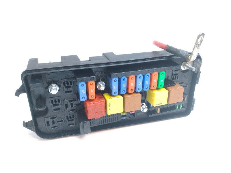 Recambio de caja reles / fusibles para opel vectra c berlina comfort referencia OEM IAM 13144708  