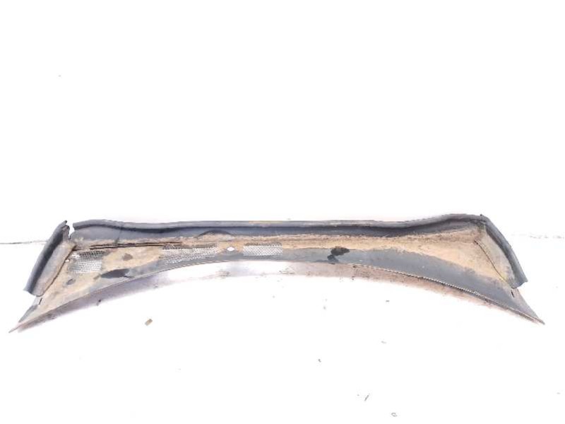 Recambio de moldura para volvo xc 40 business plus awd referencia OEM IAM 32130464  