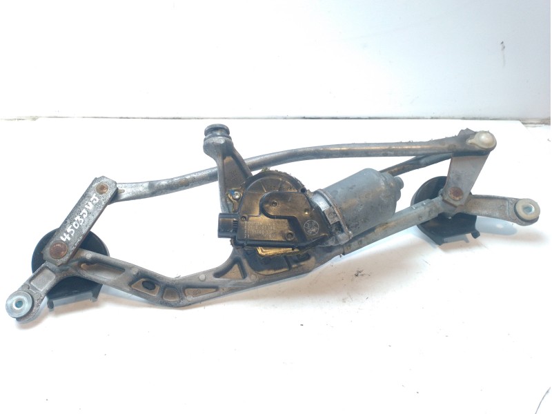 Recambio de motor limpia delantero para toyota auris referencia OEM IAM 8511002340  