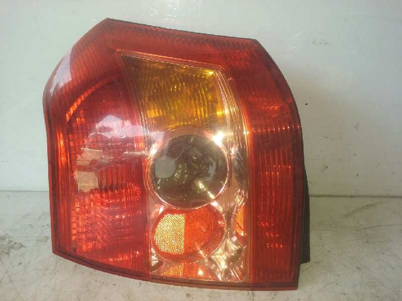 Recambio de piloto trasero izquierdo para toyota corolla (e12) referencia OEM IAM 8156102150  
