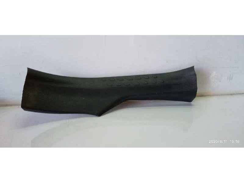 Recambio de moldura para toyota c-hr referencia OEM IAM 67918F4020  